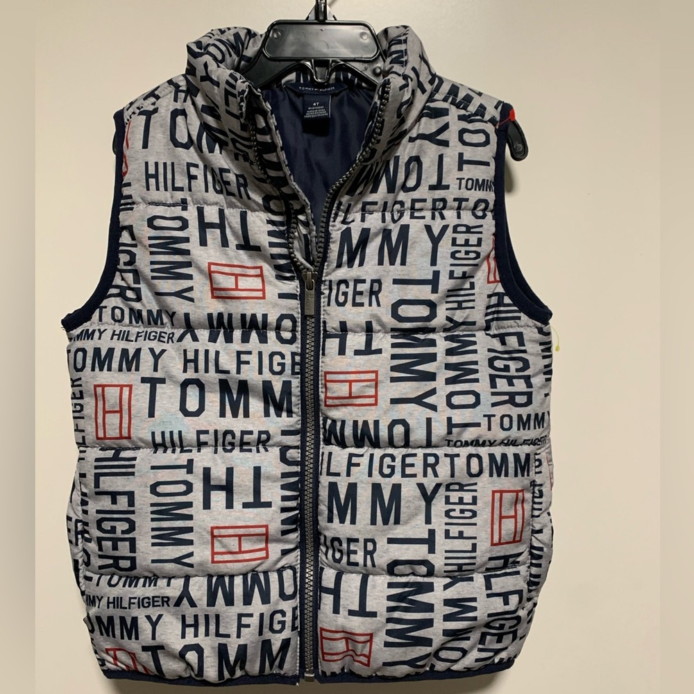 👀SALE👀Tommy Hilfiger Puffer Jacket 4T